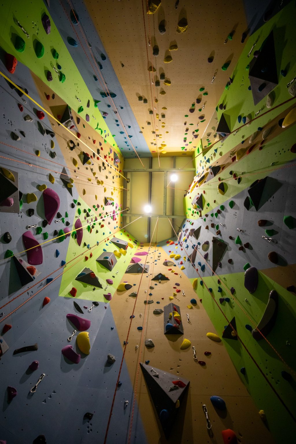 Falmászás - Győr_Torony Climbing_Teremfotó